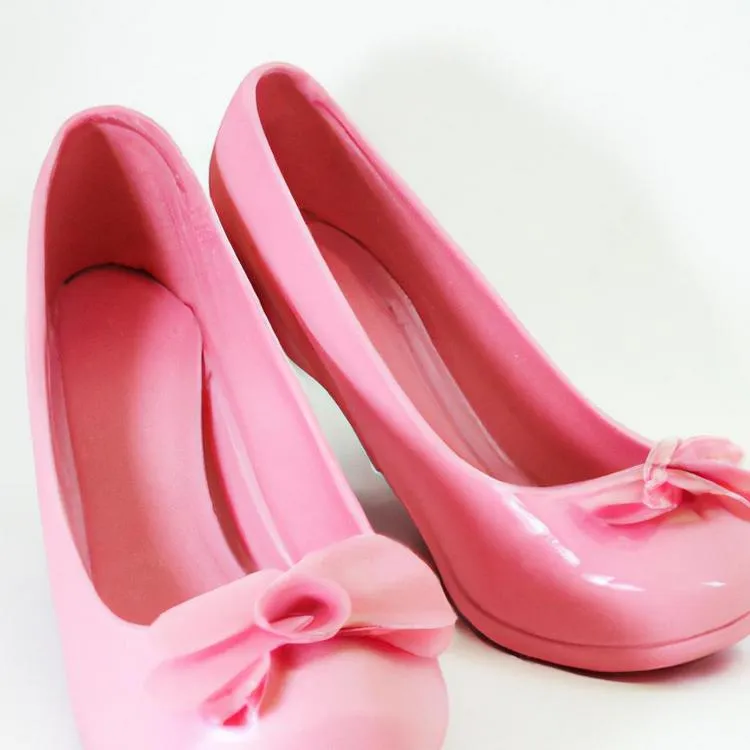 Jakie buty do różowej sukienki? Porady stylizacyjne