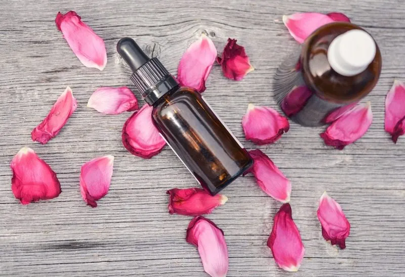 Luksusowe perfumy damskie: Wybierz zapach, który Cię zachwyci